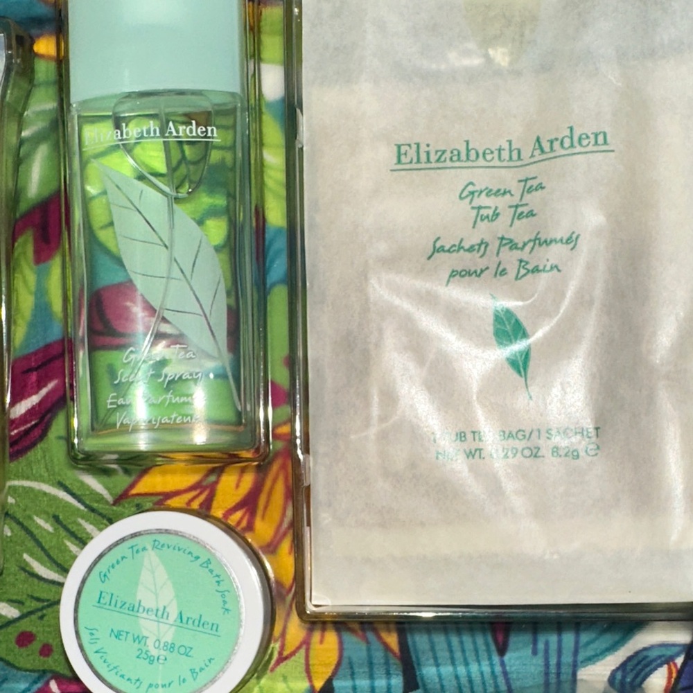 Elizabeth Arden Green Tea Bath & Body Fragrance Collection - Picture 3 of 4